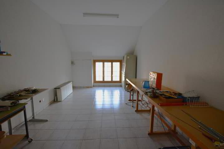 Bureau & Commerce null pièces à acheter à Bure - image 1/10