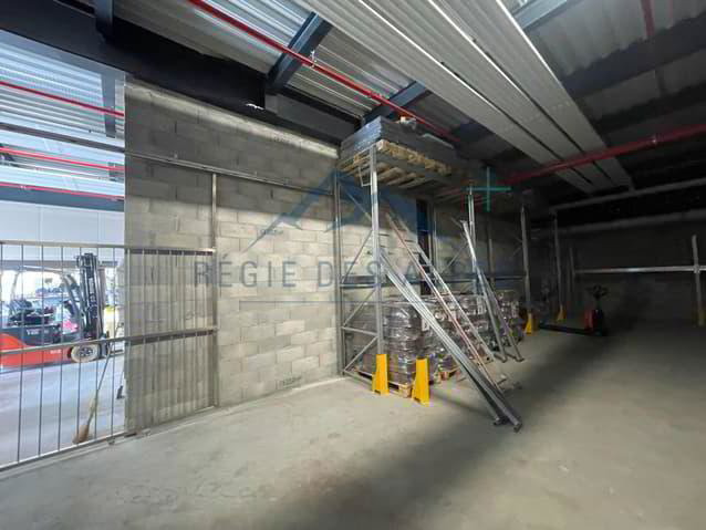 null rooms Office & Commercial for rent in Vernier - image 1/5