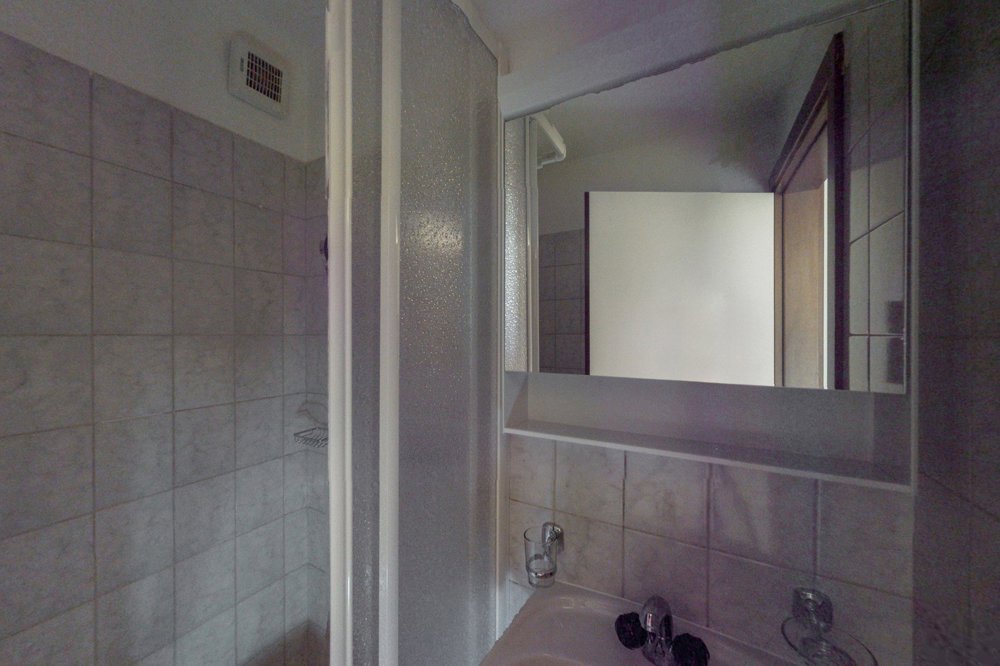 4 rooms Apartment for rent in Cadenazzo - image 1/8