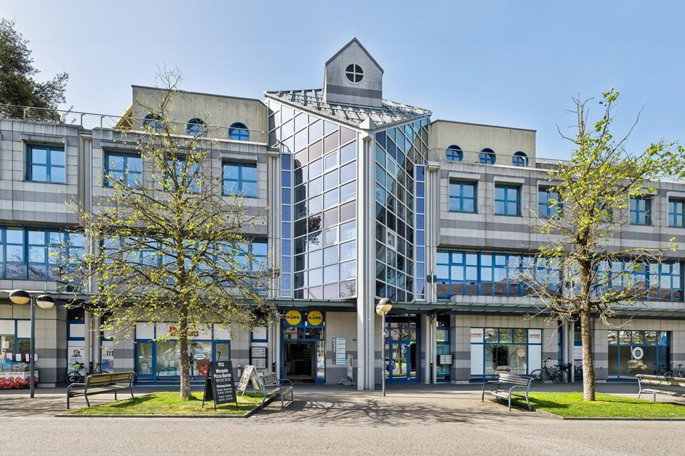 null rooms Office & Commercial for rent in Burgdorf - image 1/6