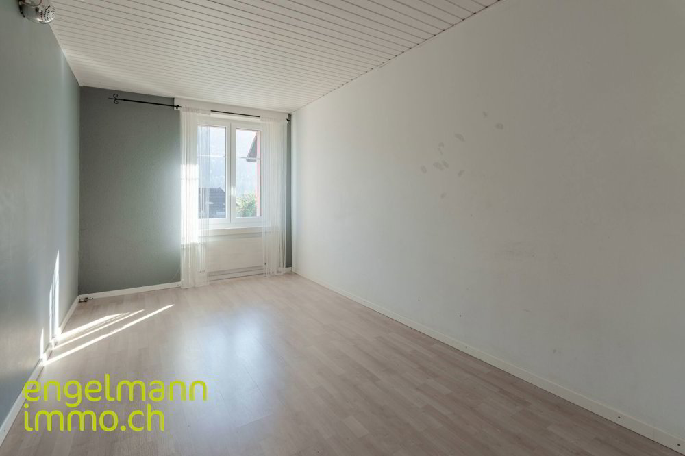 Appartement 8 pièces à acheter à St-Imier - image 1/13