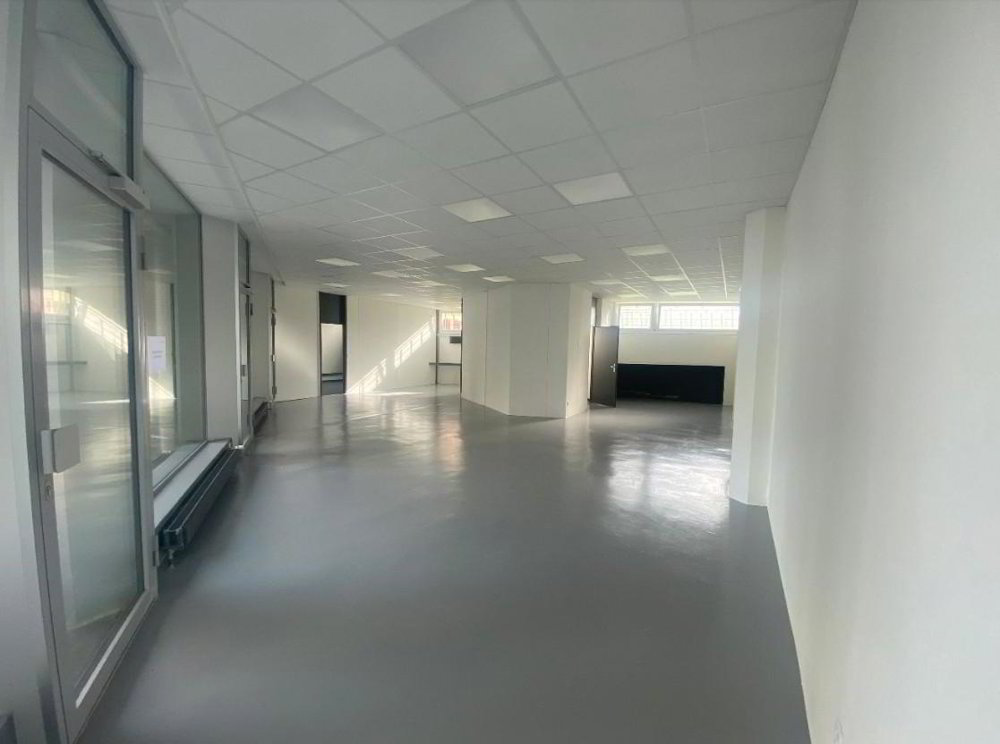 Bureau & Commerce null pièces à louer à Genève - image 1/3