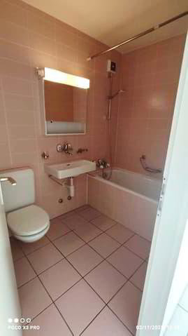 Appartement 2.5 pièces à louer à La Chaux-de-Fonds - image 1/7
