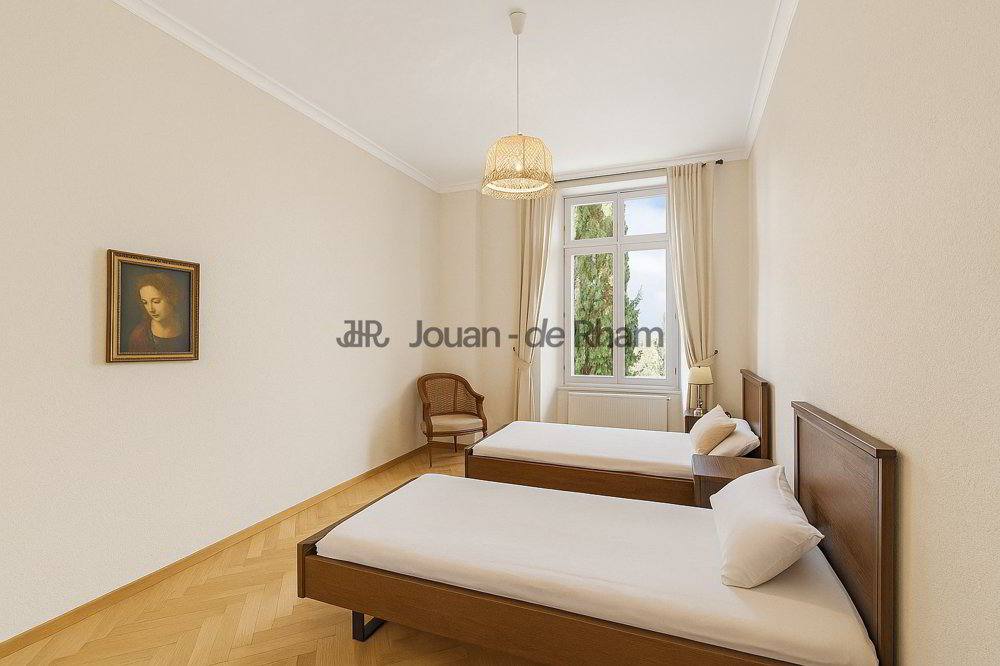 5 rooms Apartment to buy in Montreux - image 1/13