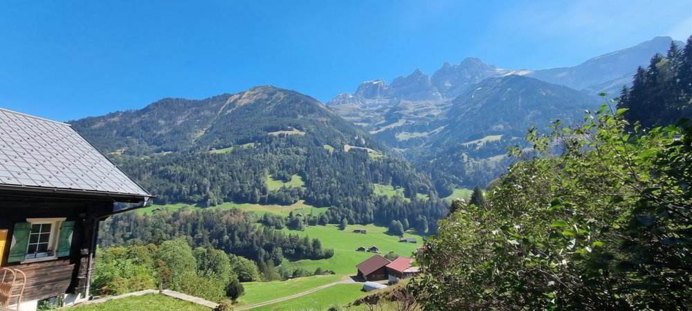 5 rooms House to buy in Val-d'Illiez - image 1/13
