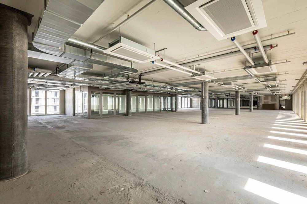 À louer Bureaux bruts à aménager au Quartier de l'Étang - Mehr