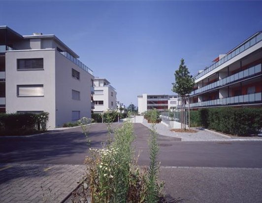 null rooms Car park, garage for rent in Bülach - image 1/2