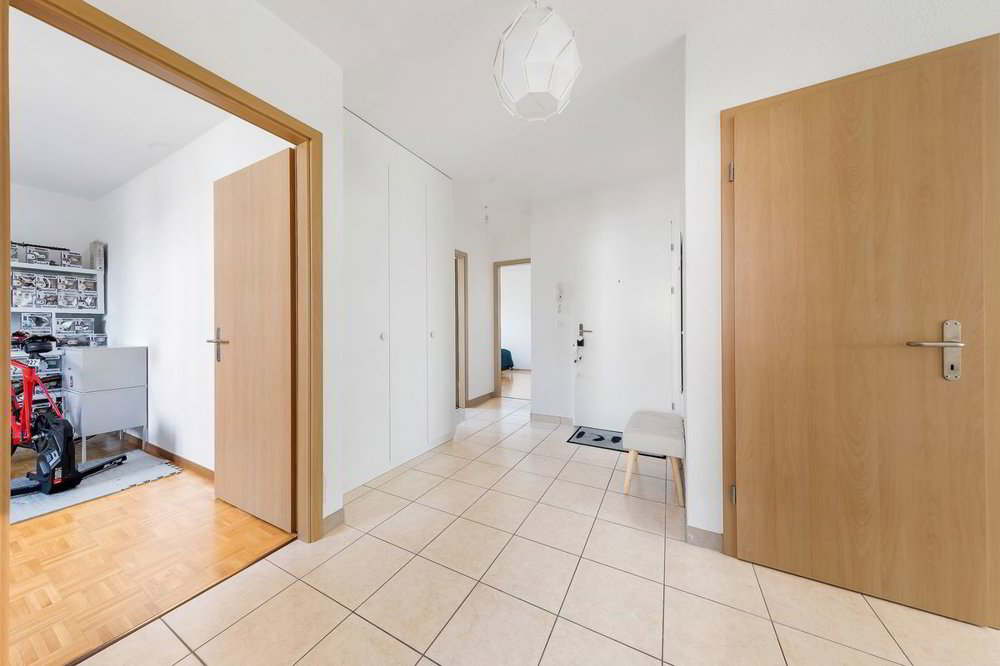 4 rooms Apartment to buy in Lausanne - image 1/12