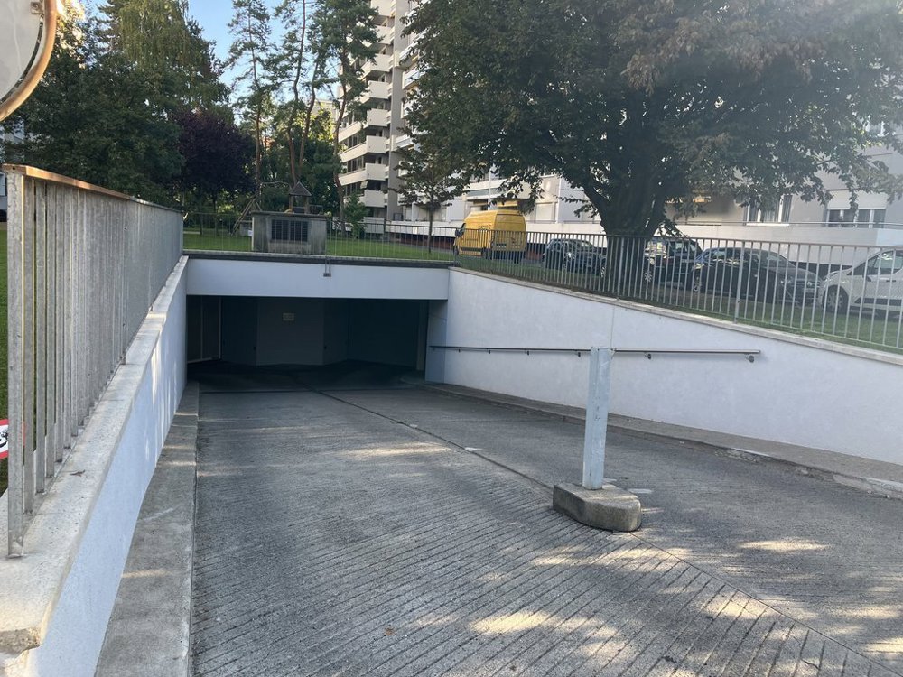 Parcheggio, garage di null locali in affitto a Genf - immagine 1/2