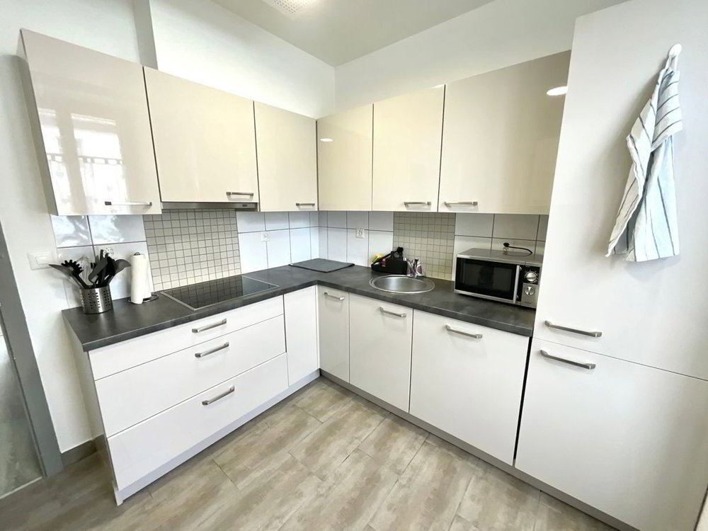 Casa di null locali in vendita a Tramelan - immagine 1/13