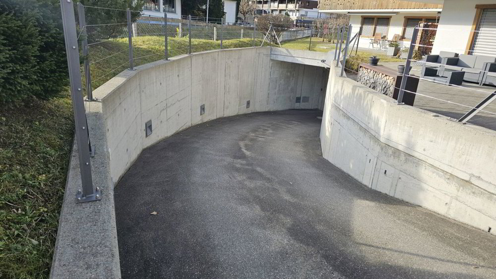 Parcheggio, garage di null locali in vendita a Lenk im Simmental - immagine 1/3