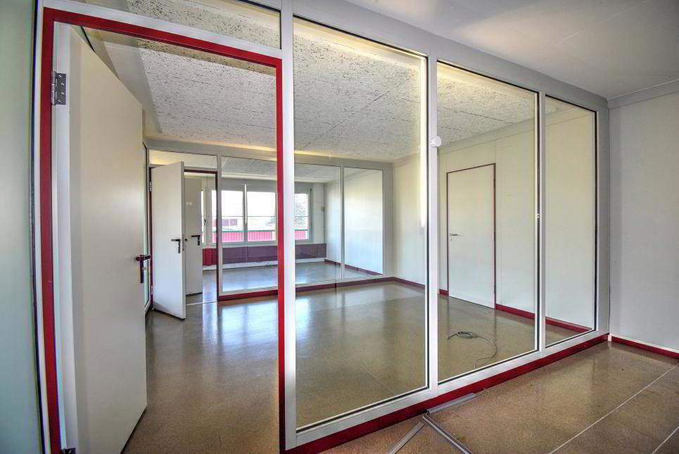 Bureau & Commerce null pièces à acheter à Nyon - image 1/10