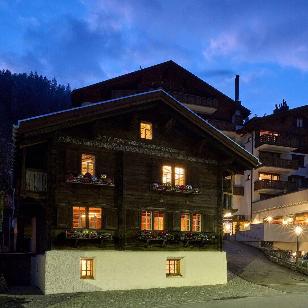 5.5 Zimmer Haus zum verkaufen in Klosters - Bild 1/10