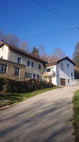Casa di 6.5 locali in vendita a Boveresse - immagine 1/9
