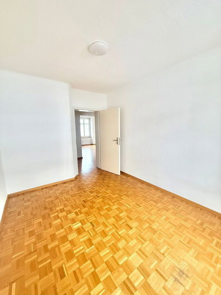 3.5 rooms Apartment for rent in Tavannes - image 1/11
