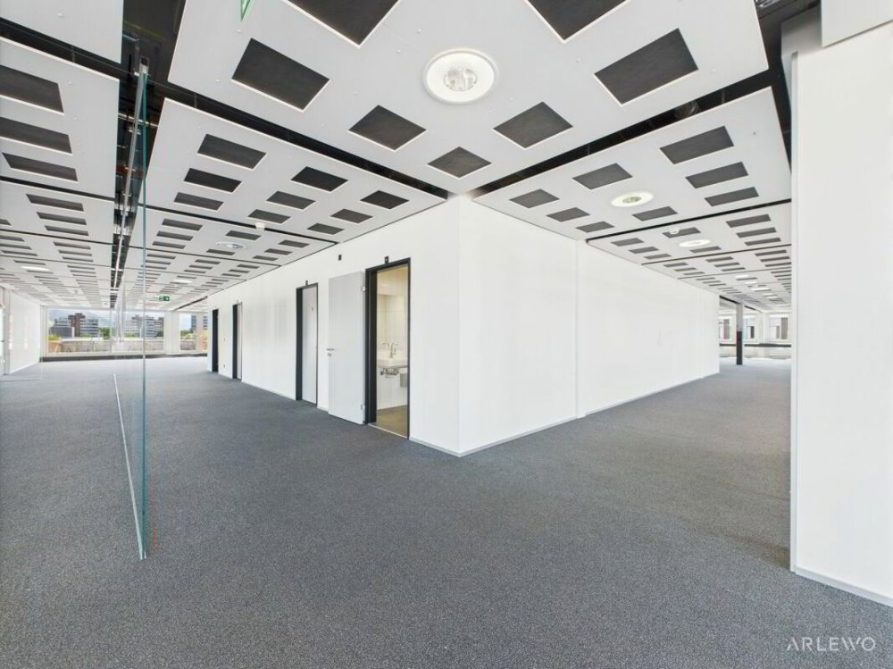 null rooms Office & Commercial for rent in Cham - image 1/13