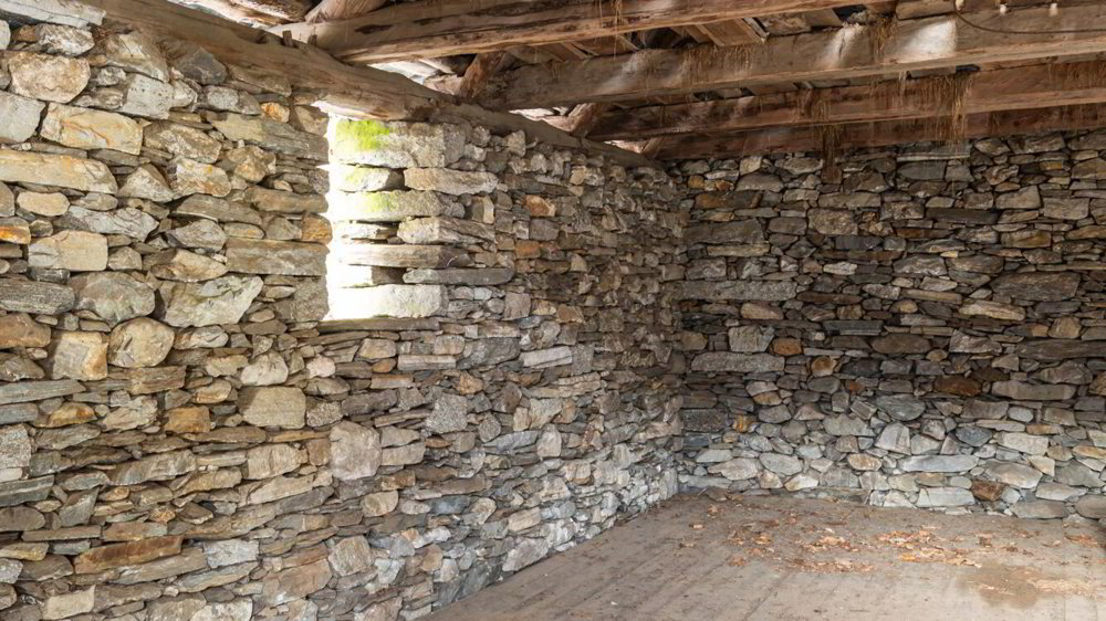 Maison 4 pièces à acheter à Moghegno - image 1/3
