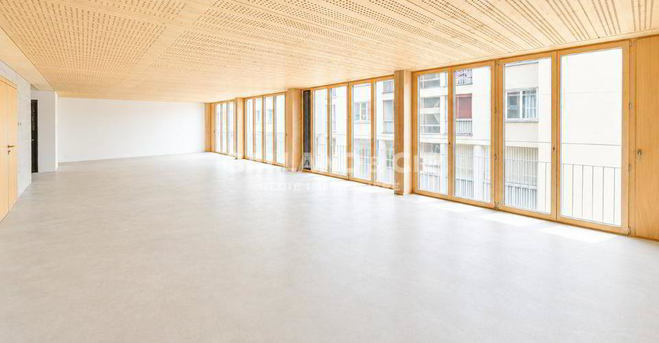 null rooms Office & Commercial for rent in Lausanne - image 1/6