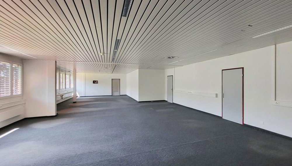 Bureau & Commerce null pièces à louer à Wetzikon ZH - image 1/13
