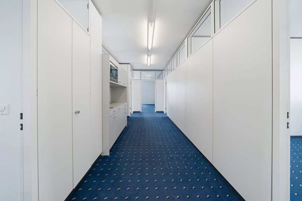 null rooms Office & Commercial for rent in Rotkreuz - image 1/7