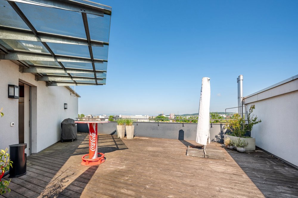 null rooms Office & Commercial for rent in Baar - image 1/5