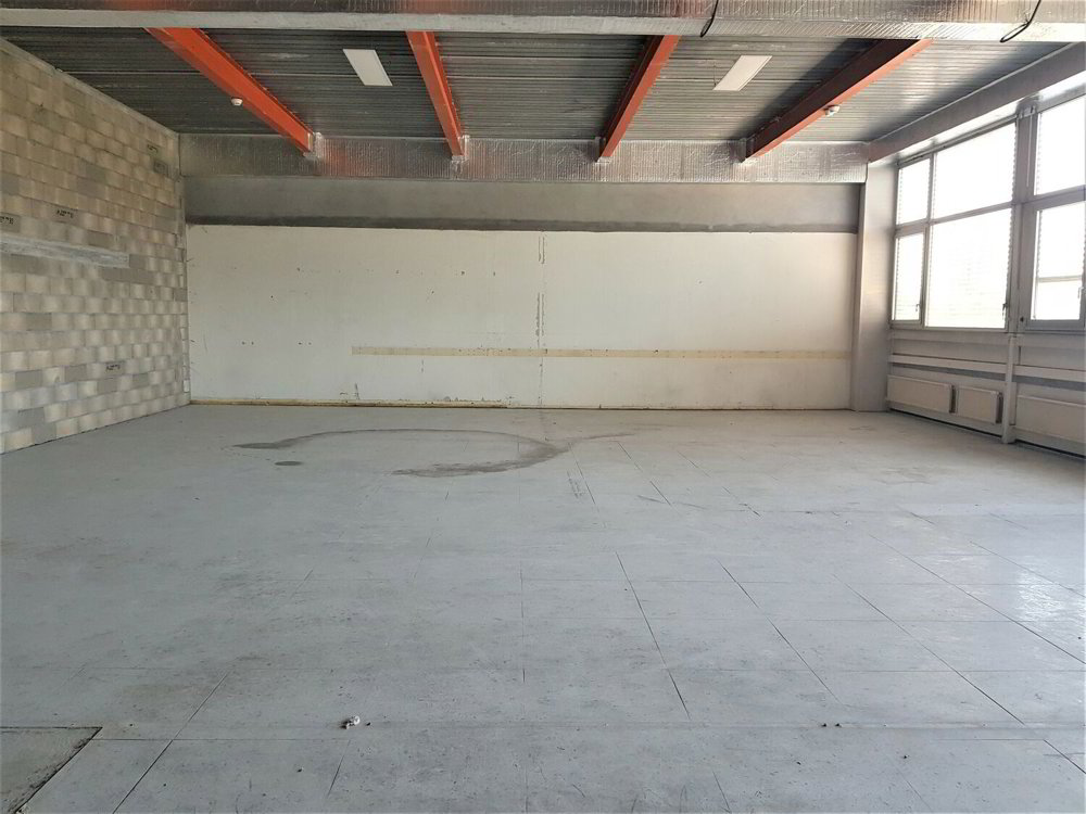 null rooms Office & Commercial for rent in Ecublens VD - image 1/3