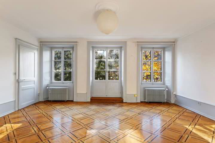 Maison 16 pièces à acheter à Couvet - image 1/13