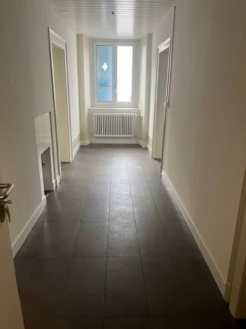2 Zimmer Wohnung zu vermieten in La Chaux-de-Fonds - Bild 1/7