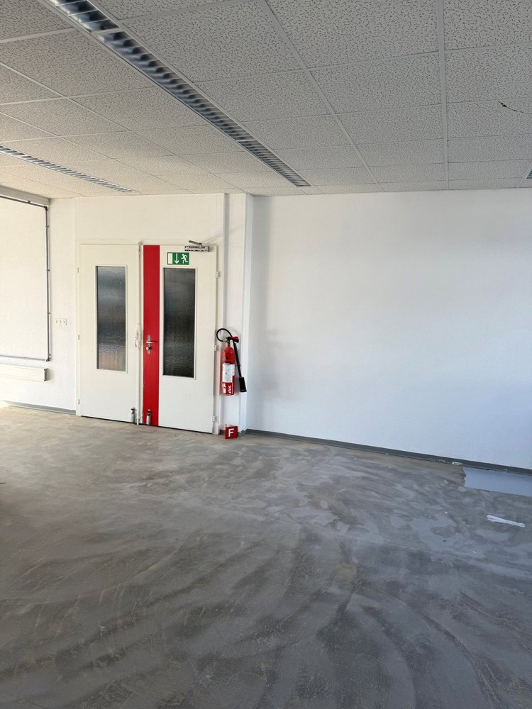 null Zimmer Büro zu vermieten in Effretikon - Bild 1/6