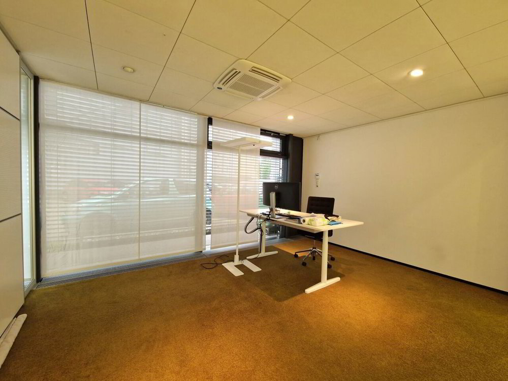 Bureau & Commerce 4 pièces à louer à Delémont - image 1/6