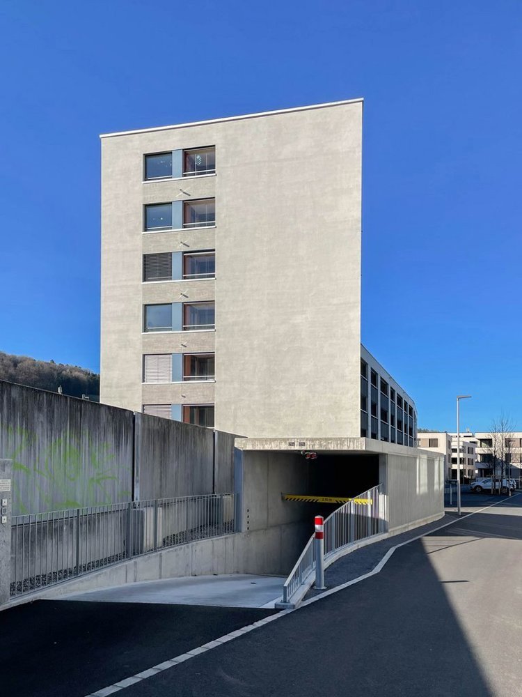 null rooms Car park, garage for rent in Lausen - image 1/2