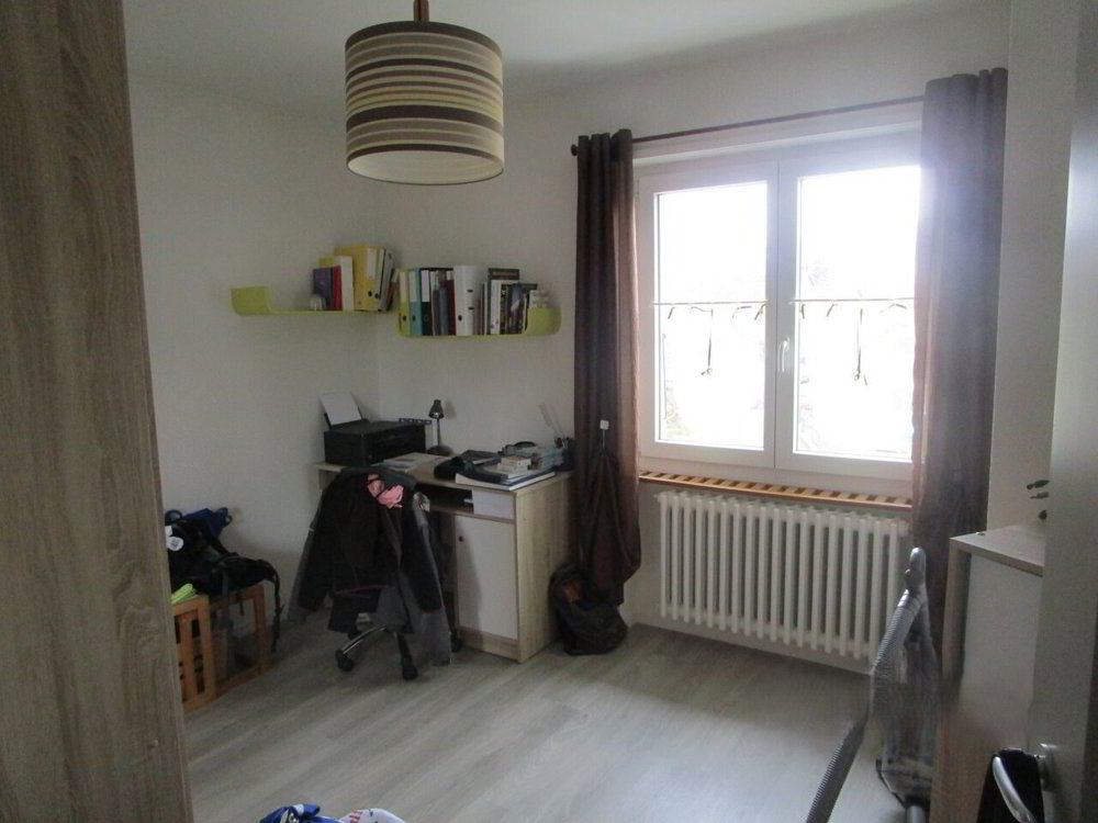 À Corban maison locative de 2 appartements à vendre - Mehr