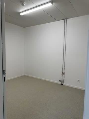 Bureau & Commerce 1 pièces à louer à Romanel-sur-Lausanne - image 1/4