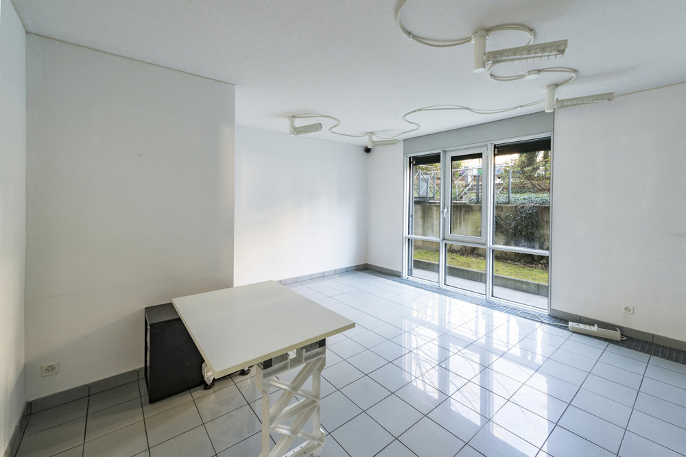 Bureau & Commerce null pièces à acheter à Lugano - image 1/8