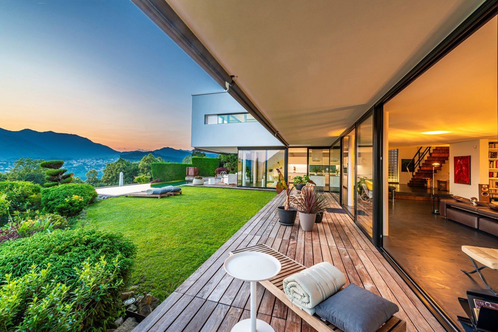 Casa di 9 locali in vendita a Lugano - immagine 1/13