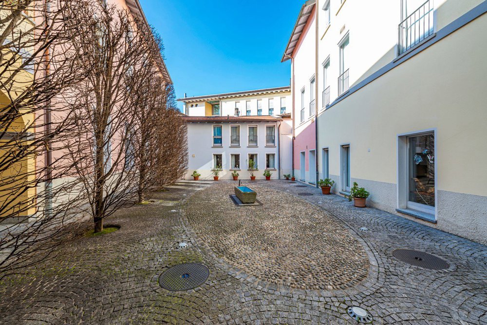 Ufficio & Commercio di 3 locali in vendita a Mendrisio - immagine 1/13