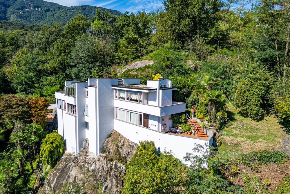 Casa di 5 locali in vendita a Losone - immagine 1/13
