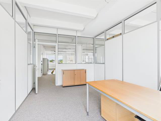 null rooms Office & Commercial for rent in Murten - image 1/13