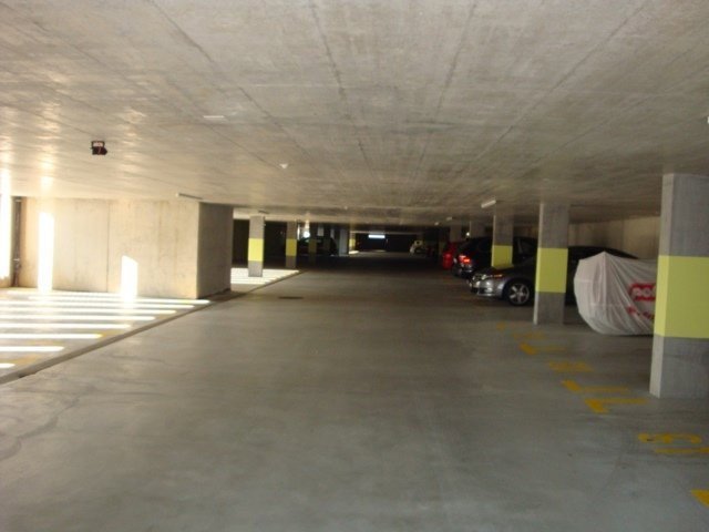 null rooms Car park, garage for rent in Rombach - image 1/2