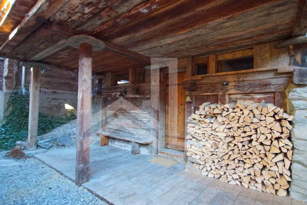 Maison 3 pièces à louer à Sarreyer - image 1/9