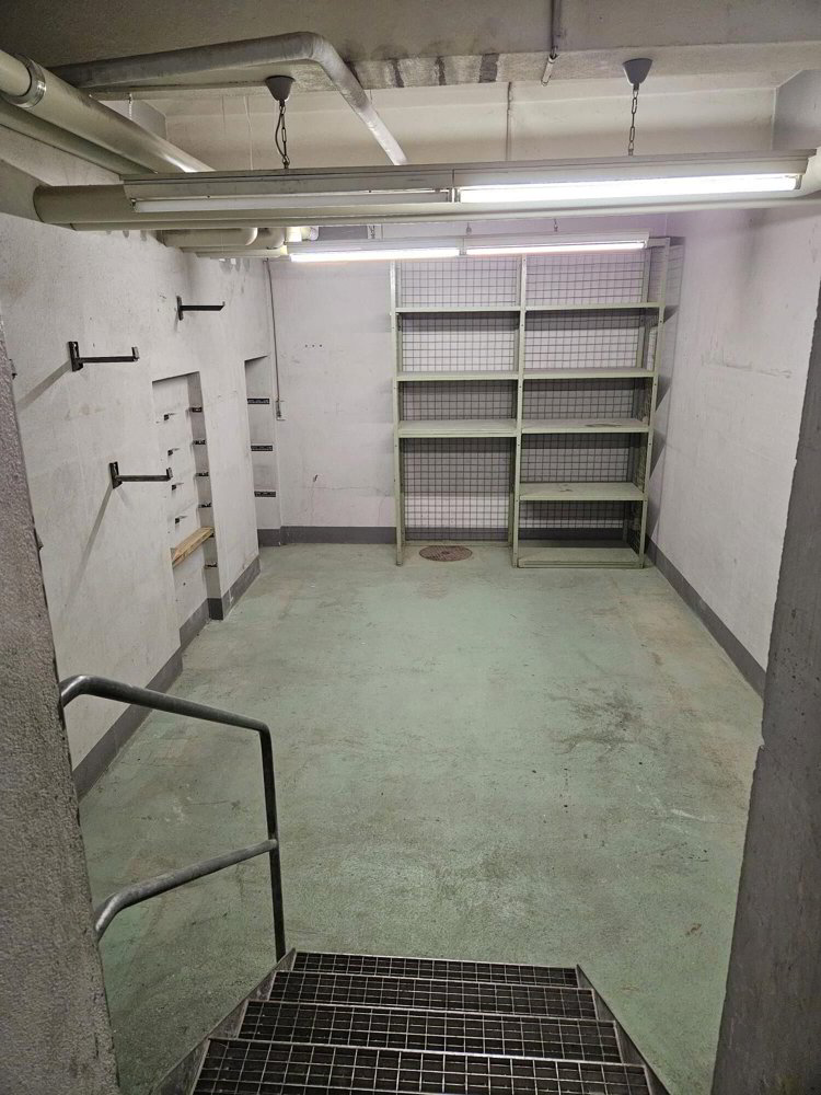 Entrepôt en location à Spiez - 27 m² - Ansicht 2