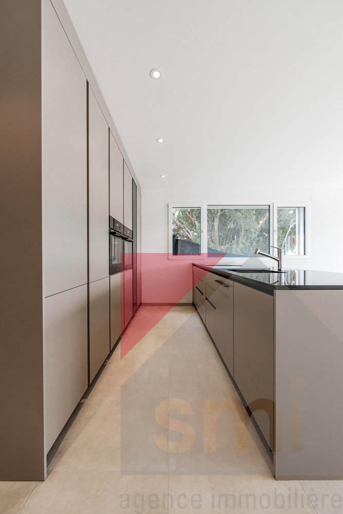 5 rooms House to buy in Lucens - image 1/13