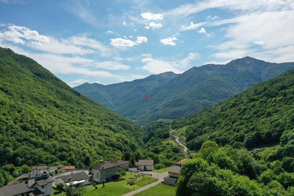 Casa di 5 locali in vendita a Medeglia - immagine 1/12