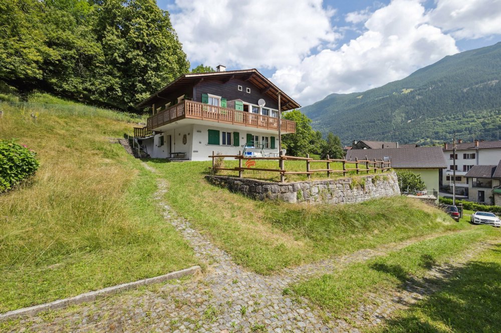 Maison 6 pièces à acheter à Faido - image 1/10