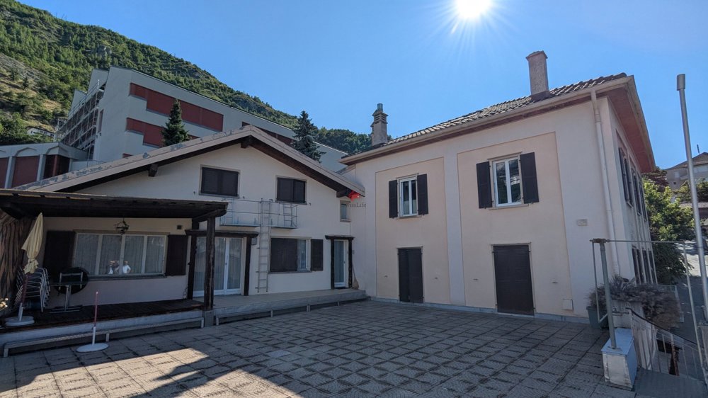Casa di null locali in vendita a Leuk Stadt - immagine 1/13
