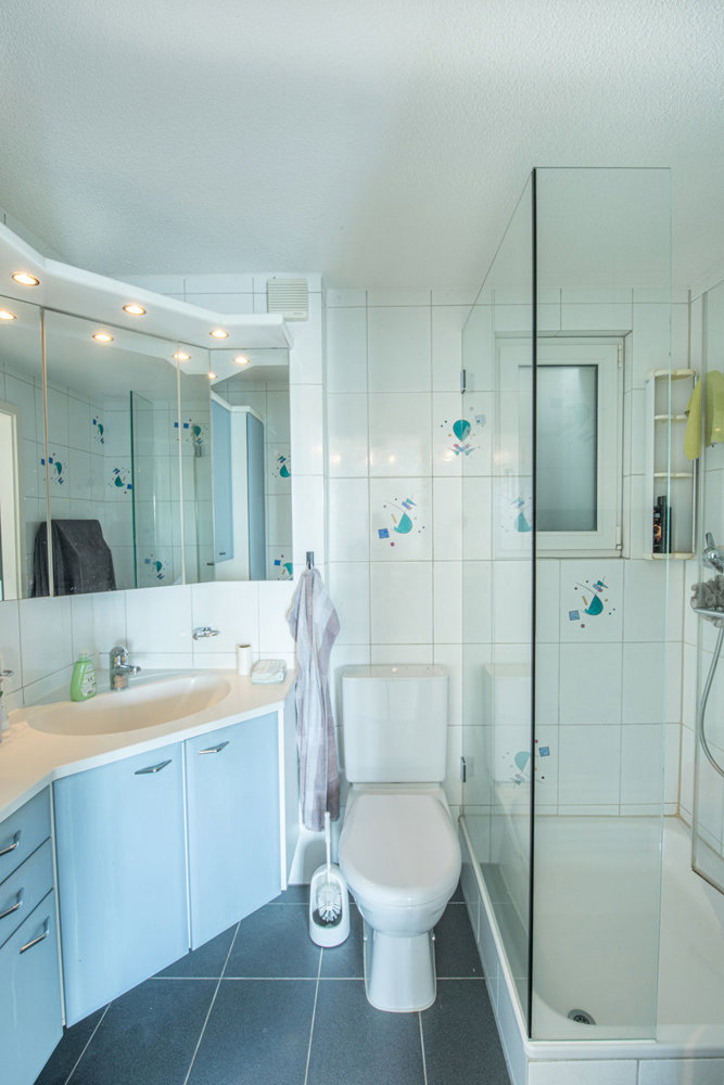 Casa di 6 locali in vendita a Dotzigen - immagine 1/13