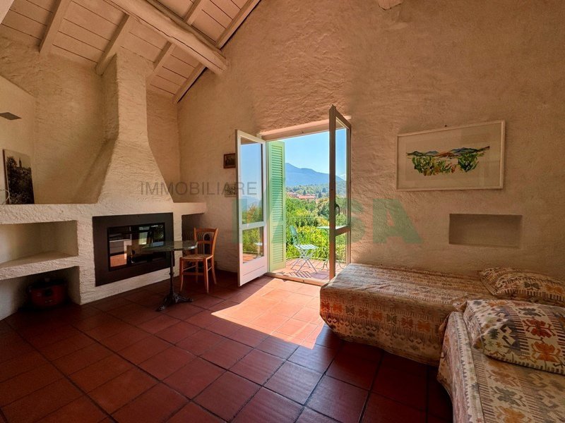Casa di 7 locali in vendita a Sala Capriasca - immagine 1/13