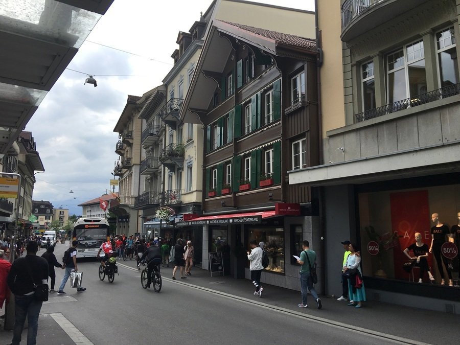 Ufficio & Commercio di 5 locali in affitto a Interlaken - immagine 1/2