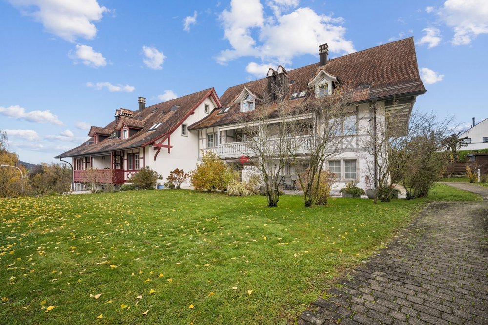 5 rooms Apartment to buy in Neerach - image 1/10