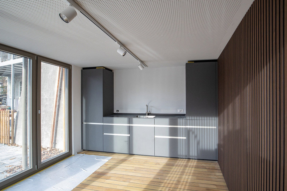 4 rooms Apartment to buy in Eglisau - image 1/11